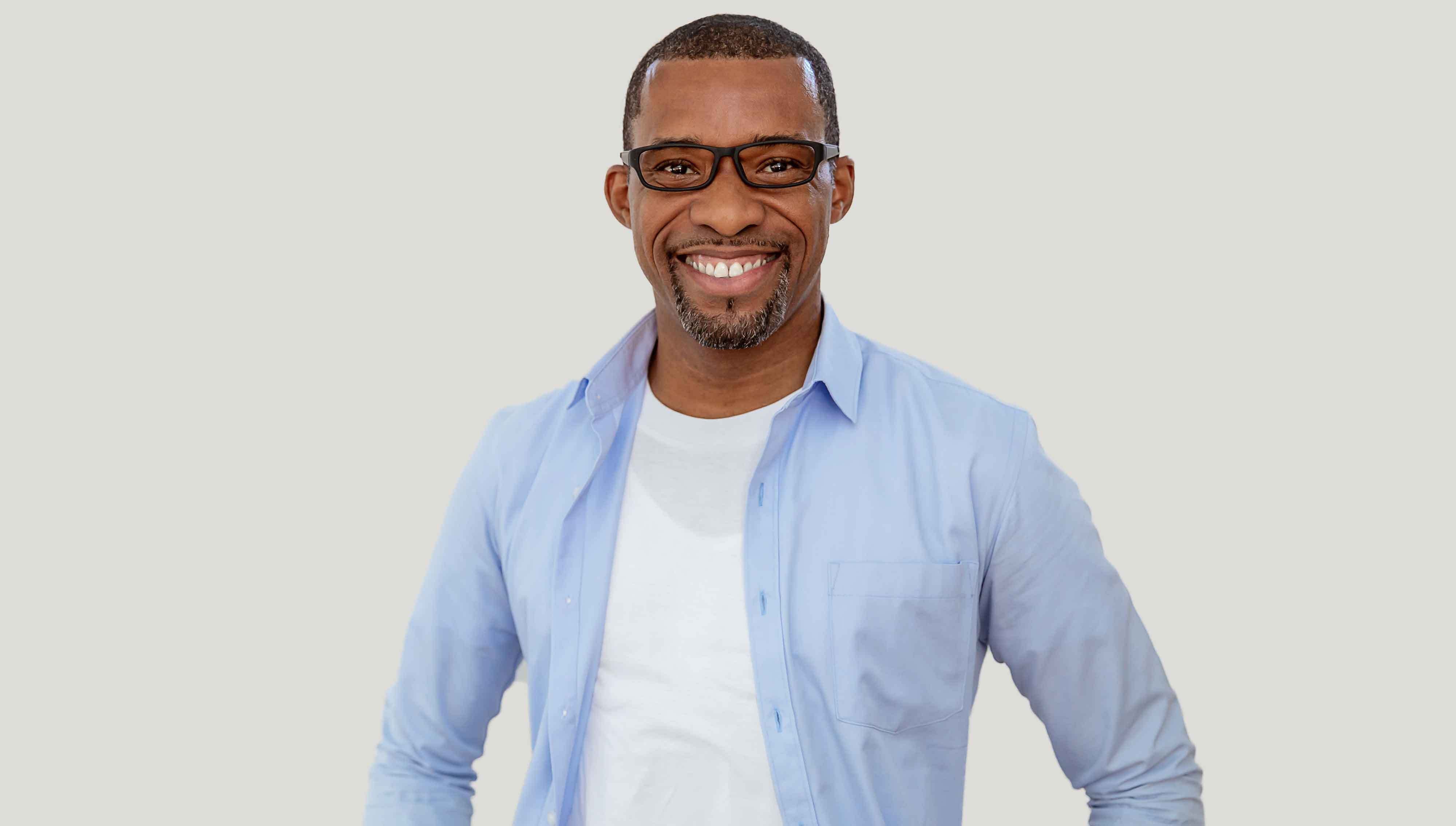 how to hide sweat stains by layering