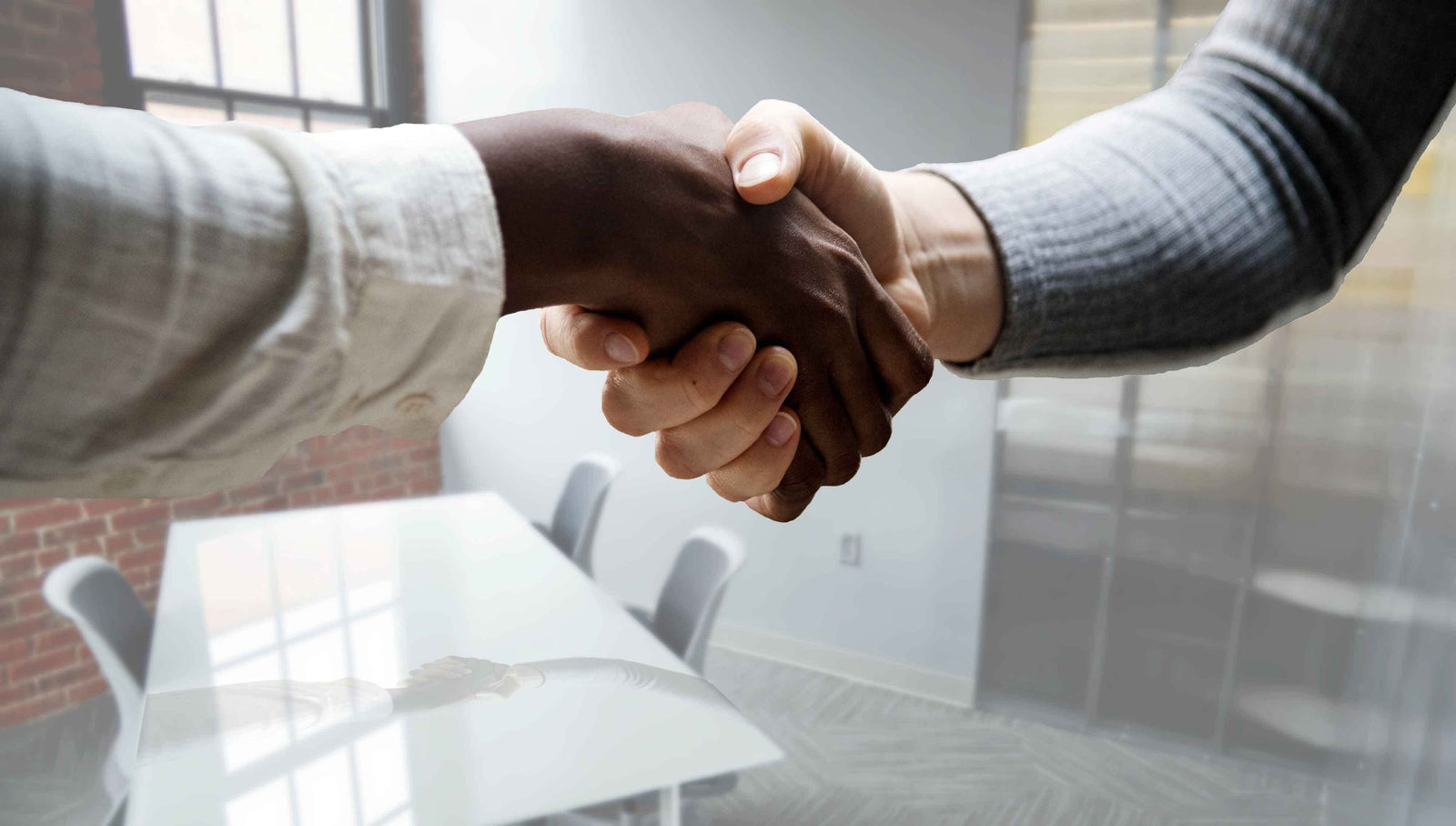 how to stop sweating in an interview - shaking hands