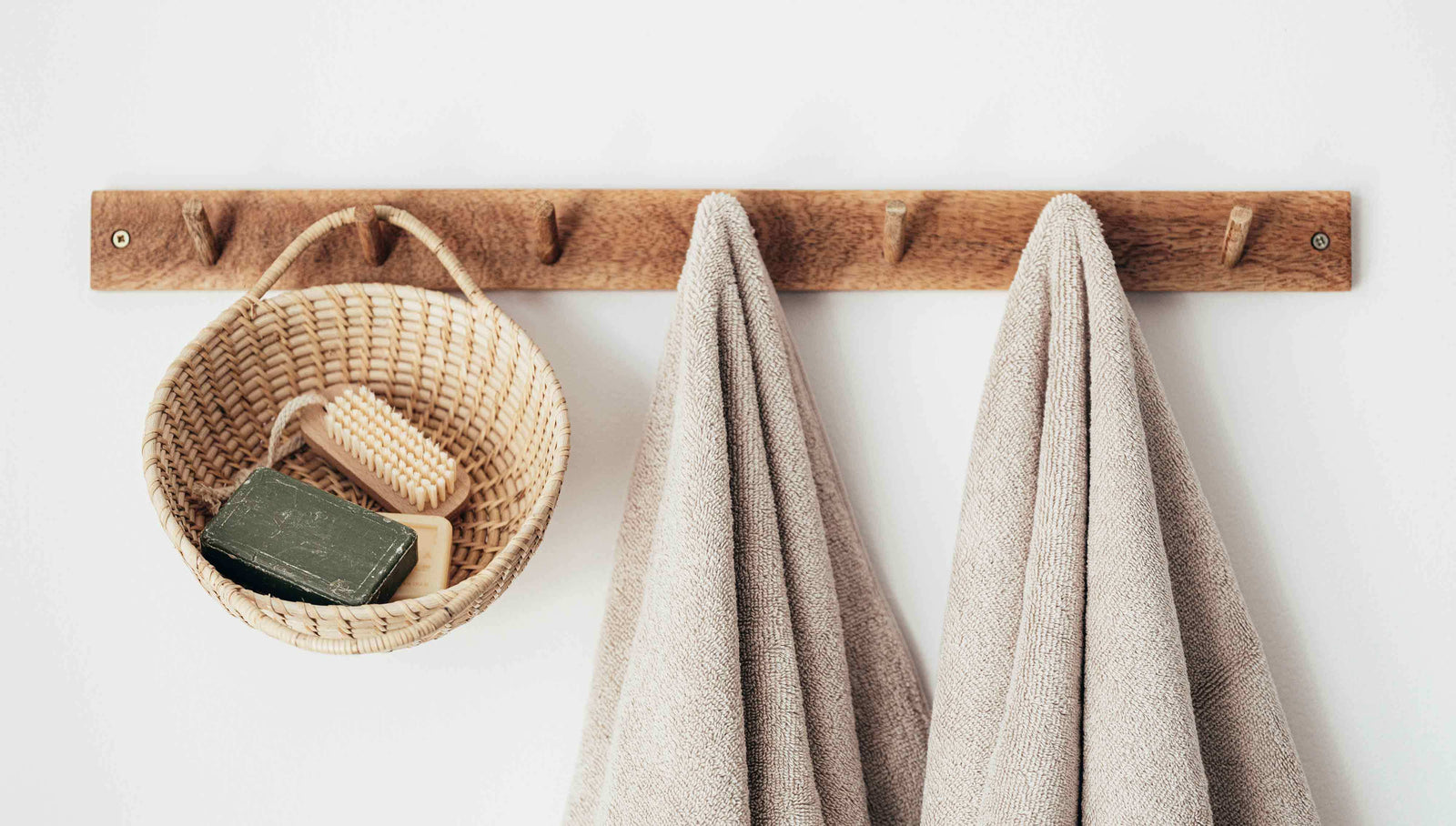 The 11 Best Natural Products to Help with Body Odor in 2025